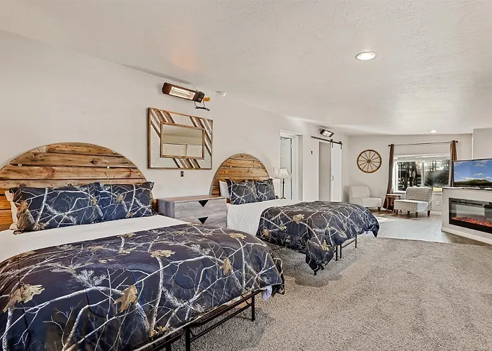 Villa Meadow Mountain Large A-frame Hot Tub 5 Private Acres Awe Mount Elden Views Elden Pueblo