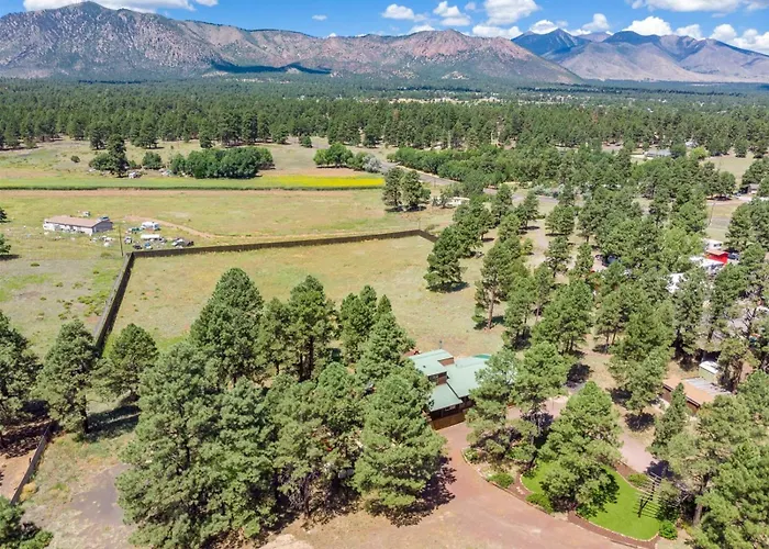 Villa Meadow Mountain Large A-frame Hot Tub 5 Private Acres Awe Mount Elden Views Elden Pueblo